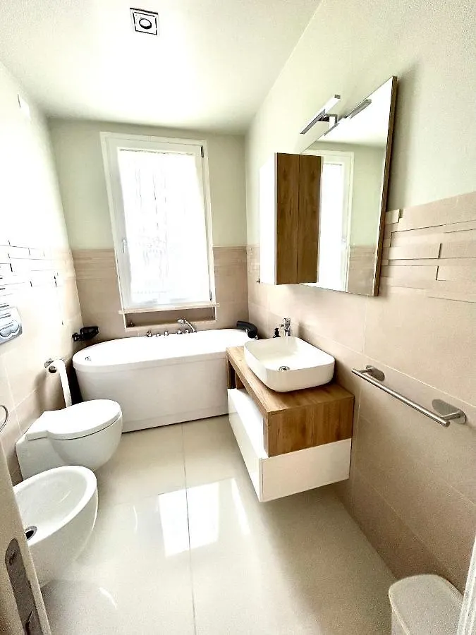Appartamento Chloe Sirmione Apartment